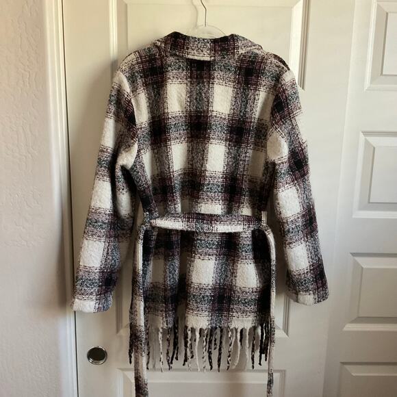Belle Kim Gravel Mad for Plaid Fringe Belted Boucle Tweed Shacket - Size Medium - Picture 8 of 9